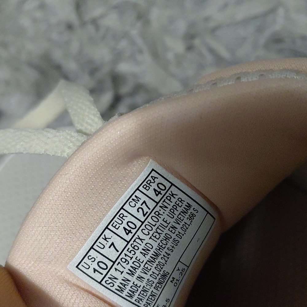 Skechers Women's Cream and Pink Sneakers - Picture 9 of 9